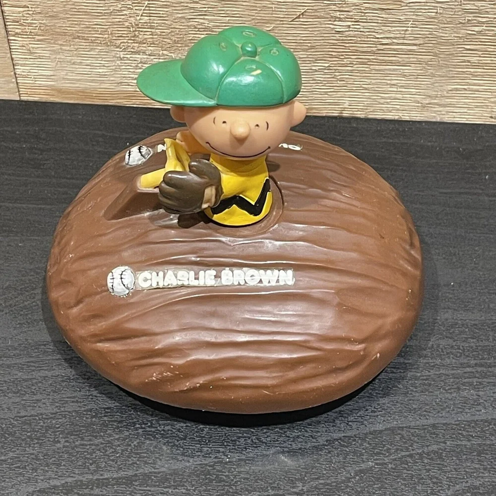 Vintage Aviva Peanuts Baseball Bullpen Car Toy CHARLIE BROWN Plastic 1970s Comic